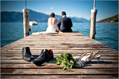 must have this photo on our special pier, definitely with the munchkin between us Soul Mates, Beach Wedding Photos, Dock Wedding, Lake Wedding Photos, Lake Garda Wedding, Boat Wedding, Cottage Wedding, Wedding Picture Poses, Lakeside Wedding