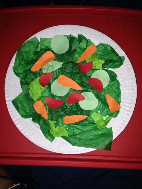 Healthy Food Art And Craft, Salad Craft, Art And Craft For Preschoolers, Food Art And Craft, Food Crafts For Kids, Healthy Food Activities, Healthy Food Art, Preschool Food, Vegetable Crafts