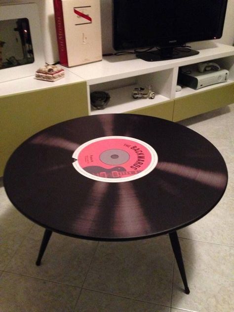 Music Furniture, Music Bedroom, Vinyl Table, Weird Furniture, Music Room Decor, Record Table, Music Decor, Apartment Decor Inspiration, Funky Furniture