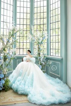 Fluffy Dresses Long, Puffy Dresses Ball Gowns, Big Puffy Dresses, Blue Puffy Dress, Puffy Ball Gowns, Winter Ball Gown, Grand Ball Gown, Fluffy Dresses, Poofy Wedding Dress