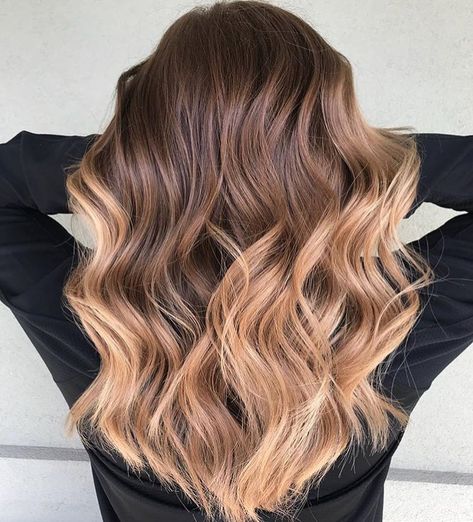 1,198 Likes, 9 Comments - Balayage + Business Training (@mastersofbalayage) on Instagram: “Sun Drenched By @thefaithfulblonde #mastersofbalayage #brunettebalayage #balayage” Strawberry Blonde Hair Color Ideas, Auburn Hair Balayage, Blonde Color Hair, Pastel Purple Hair, Color Hair Ideas, Blonde Redhead, Coffee Hair, Light Pink Hair, Black Hair Balayage