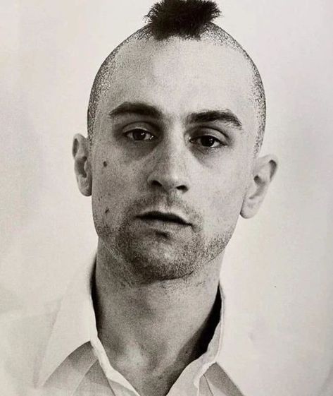 Robert Deniro on Instagram: "1976 #robertdeniro" Taxi Driver 1976, Travis Bickle, Robert Deniro, Taxi Driver, On Instagram, Instagram