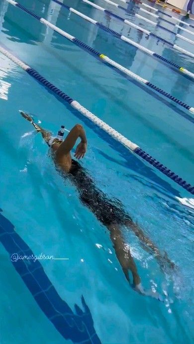 Workouts For Swimmers, Swimming Body, Swimming Pool Exercises, Swimming Videos, The Swimmers, Swimming Jokes, Pool Swimsuit, Swimming Drills, Swim Technique