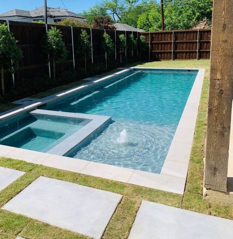 Ideas De Piscina, Piscina Rectangular, Simple Pool, Geometric Pool, Rectangle Pool, Dream Backyard Pool, Pool House Designs, Pools Backyard Inground, Swimming Pool Landscaping