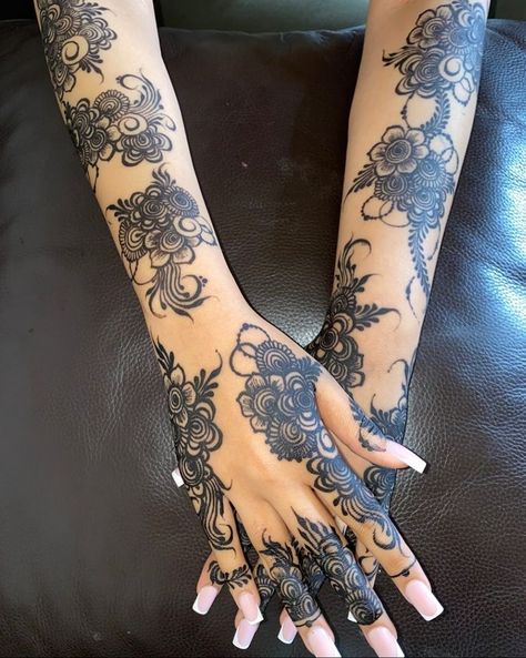 Somali Henna Designs, Henna Designs Somali, Somali Henna, Henna Designs Arm, Mehendi Tattoo, White Henna Designs, Wedding Henna Designs, Henna Flower Designs, Cute Henna Designs