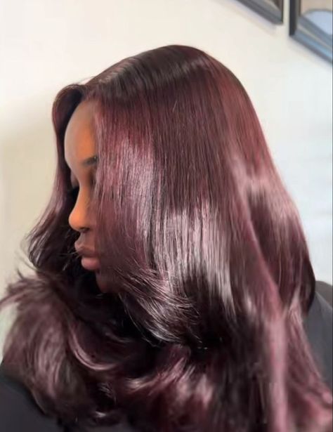 Dark Burgundy Hair Black Women, Burgundy Hair Dark Skin, Burgundy Hair Black Women, Shades Of Red Hair, Wine Hair, Honey Brown Hair, Black Hair Dye, Dyed Hair Inspiration, Dyed Natural Hair