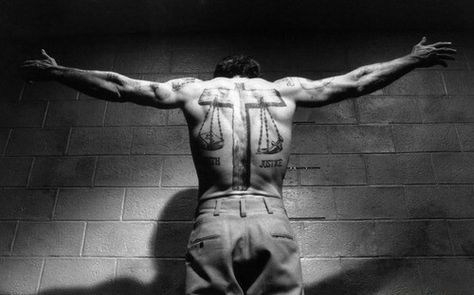 Deniro in Cape Fear Convict Conditioning, Robert Deniro, Cape Fear, Underground Hip Hop, Movie Shots, Silly Cats, Film Aesthetic, Film Stills, Trees To Plant