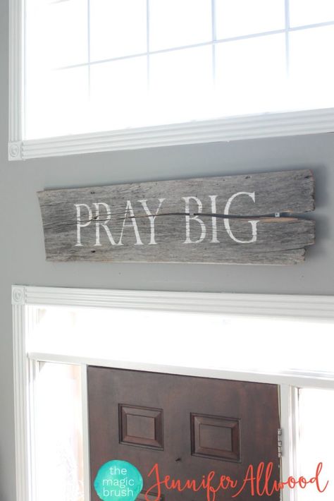 barnwood sign prayer Barnwood Signs, Farmhouse Holiday Decor, Christmas Primitive Decor, Thrifty Crafts, Barn Wood Decor, Rustic Wood Crafts, Antique Booth Ideas, Using Stencils, Barn Wood Projects