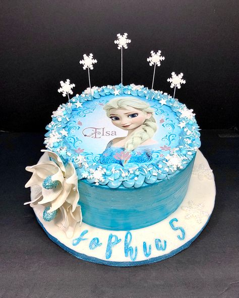 Elsa Cake Buttercream, Elsa Buttercream Cake, Elsa Birthday Cake Frozen, Simple Frozen Theme Cake, Cake Elsa Frozen, Tort Frozen, Frozen Cake Ideas, Frozen Cake Designs, Cake Elsa