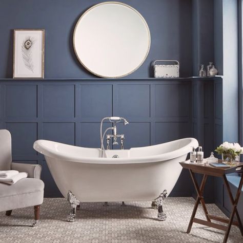 The most elegant of tubs from @lauraashleyuk! Dark walls are a great idea in bathrooms, add a dimmer light and it will transform into the ultimate dark relaxation room! #loverenovate #renovate #renovatedhome #renovationlife #renovationproject #homeextention #beforeandafter #renovation #renovatingyourhome #renovatingonabudget #homerenovations #buildingahome #loverenovation #interior #interiordesign #myhousethismonth #myrenovationproject #bathroominspo #bathroom #freestandingtub Victorian Style Bathroom, Traditional Bathroom Designs, Slipper Bath, Victorian Bathroom, Bad Inspiration, Standing Bath, Classic Bathroom, Trendy Bathroom, Upstairs Bathrooms