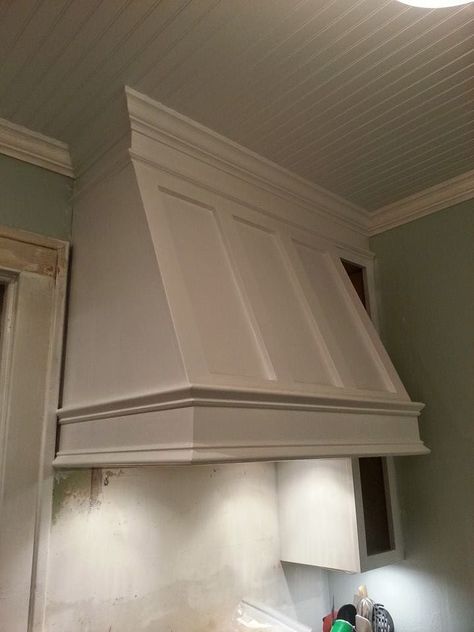 Confessions of a DIY-aholic: How to build a shaker style range hood Shaker Style Hood Cover, Mantle Hood Kitchen, Diy Rangehood Cover, Diy Range Hood Cover, Dome Kitchen, Rose Finch, Range Hood Ideas, Oven Vent, Kitchen Hood Ideas