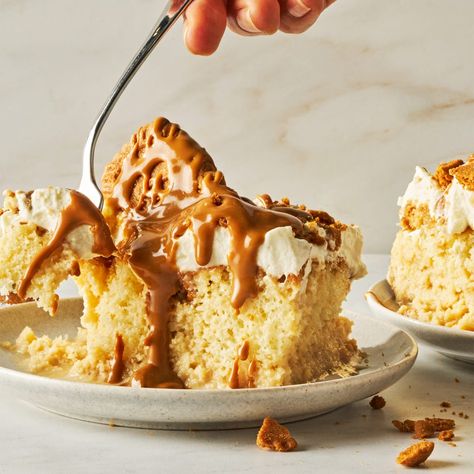 Biscoff Tres Leches Cake, Biscoff Tres Leches, Tres Leches Recipe, Condensed Milk Cookies, Layered Dessert, Biscoff Cookie Butter, Biscoff Cookies, Layered Desserts, Tres Leches Cake