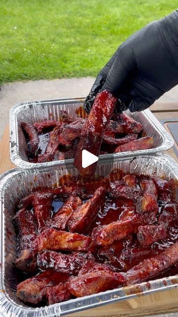 Mohamad Ziad Traboulsi | Food Recipes, BBQ on Instagram: "Smoked these party ribs for a potluck 🎉🎉
.
#porkribs #burntends #asmrfood" Meat Rubs, Party Ribs, Honey Jalapeno, Beef Ribs Recipe, Bbq Menu, Baked Ribs, Smoked Ribs, Ribs On Grill, Smoked Food Recipes