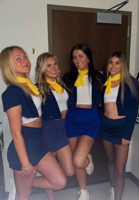 Bardon Bellas Halloween, Harden Bellas Costume, Barden Bellas Outfit, Pitch Perfect Costume Halloween, Hollaween Customs Cute, Pitch Perfect Outfit Ideas, Top Costumes 2023, Cute High School Halloween Costumes, Blonde College Halloween Costumes