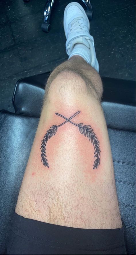 Greek Branch Tattoo, Thigh Tattoos For Men Design, Men Olive Branch Tattoo, Men’s Olive Branch Tattoo, Mens Tattoos Ideas Thigh, Olive Branch Tattoo Mens Knee, $200 Tattoo Ideas For Men, Olive Branch Elbow Tattoo, Mens Tattoos Thigh