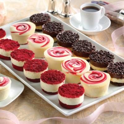 Junior's Most Fabulous Cheesecake and Desserts Cakes Raspberry, Juniors Cheesecake, Savory Cakes, Velvet Cheesecake, Mini Cheesecake Recipes, Red Velvet Cheesecake, Dessert Aux Fruits, Devils Food, Mini Cheesecakes