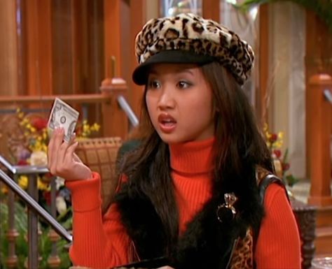 London Tipton Inspired Outfits, London Tipton Outfits Style, London Tipton Icon, London Tipton Costume, Brenda Song 2000s, London Tipton Aesthetic, London And Maddie, London Tipton Outfits, 2000 Icons