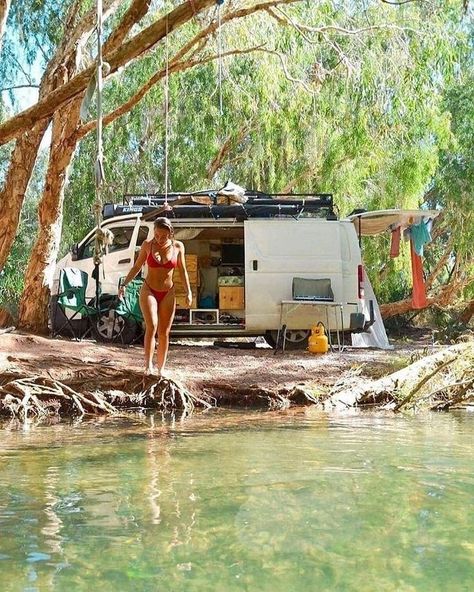 A gorgeous getaway spot. Salty Granola, Kombi Trailer, Caravan Van, Kombi Home, Combi Volkswagen, Perfect Road Trip, Campervan Life, Bus Life, Van Living