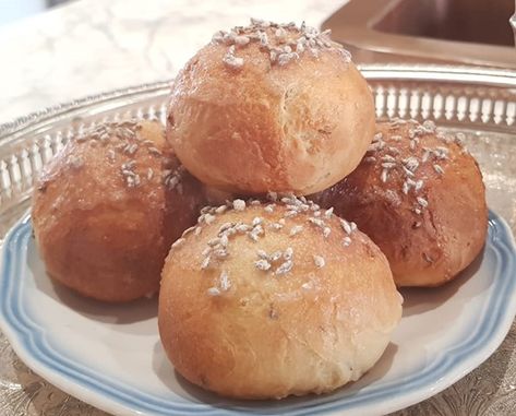 Bath Buns Recipe, Bath Buns, Dinner Event, Georgian Era, Caraway Seeds, Family Cookbook, Bun Recipe, Family Recipe, Special Dinner