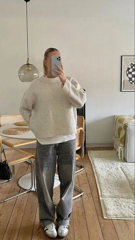 Winter Outfit Ideas 2024: Trends to Follow in Winter 2024 - RoyalDailyImages Looks Adidas, Outfit Ideas 2024, Adrette Outfits, Looks Pinterest, Mode Zara, Winter Outfit Ideas, Winter Fashion Outfits Casual, Outfit Vintage, Autumn Fits