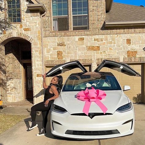 Manifesting Lifestyle, Dr Car, Luxury Birthday Gifts, Tesla 3, Luxury Things, Top Luxury Cars, Girly Car, Congratulations To You, Vision Board Photos