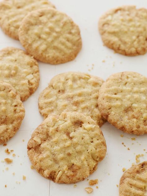 Toffee Almond Sandies - Once Upon a Chef Sandies Cookies, Ginger Spice Cookies, Crispy Chocolate Chip Cookies, Tea Treats, Once Upon A Chef, Lace Cookies, Xmas Treats, Cookie Table, Chocolate Crinkle Cookies