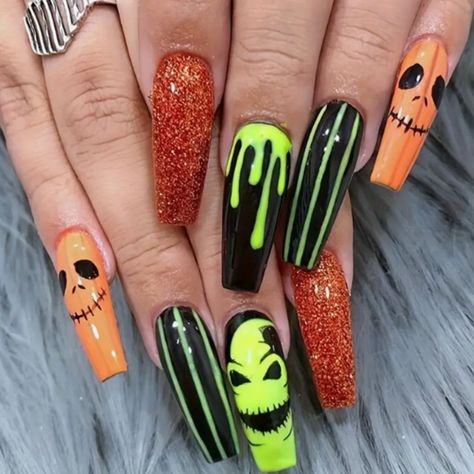 Halloween Press-On Nails 24-Piece Medium-Length Ballet Coffin Nail Set With Green And Orange Glitter Finish, Includes 1 Nail File And 1 Nail Glue, Perfect For Halloween, Thanksgiving, Green/Orange/Black Nwot Halloween Coffin Nails, Acrylic Nails Halloween, Nail Halloween, Overlay Nails, Nail Art Halloween, Holloween Nails, Black Ghost, Halloween Acrylic Nails, Halloween Press On Nails