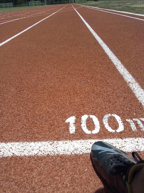 Track Photography, Track Things, The Westing Game, Indian Army Wallpapers, Track Pictures, Army Images, Running Track, Pole Vault, Sports Aesthetic