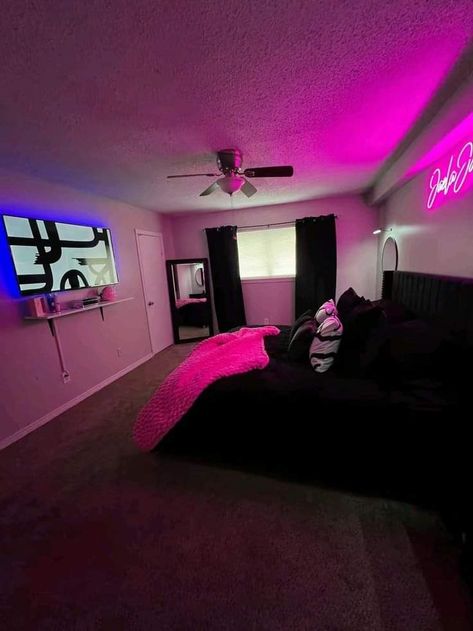 Room Decor Bedroom Black, Black Pink Room, Black And Pink Room Ideas, Bedroom Ideas Black And White, Black And Pink Room, Pink Room Ideas, Black Pink Wallpaper, Black And White Bedroom Ideas, Bedroom Decor Black