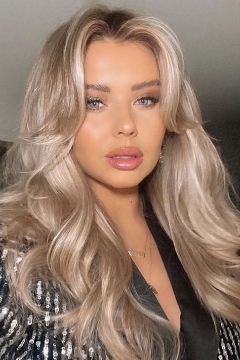 Champagne Golden Blonde Light Champagne Blonde Hair, Solid Blonde Hair, Sand Blonde Hair, Champagne Blonde Hair, Champagne Hair, Beige Blond, Beige Hair, Golden Blonde Hair, Power Bi