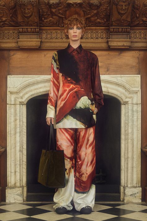 Alexander McQueen Resort 2025 Collection | Vogue English School Uniform, Alexander Mcqueen Resort, Print Trends, Draped Dress, Fashion Quotes, Cropped Cardigan, Fashion Magazine, Runway Fashion, Fashion Prints