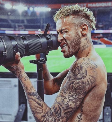 Neymar Tattoo, Shoulder Tattoo Men, Messi Tattoo, Neymar Jr Tattoos, Neymar 11, Spiderman Tattoo, Football Tattoo, Neymar Brazil, Wolf Tattoo Sleeve