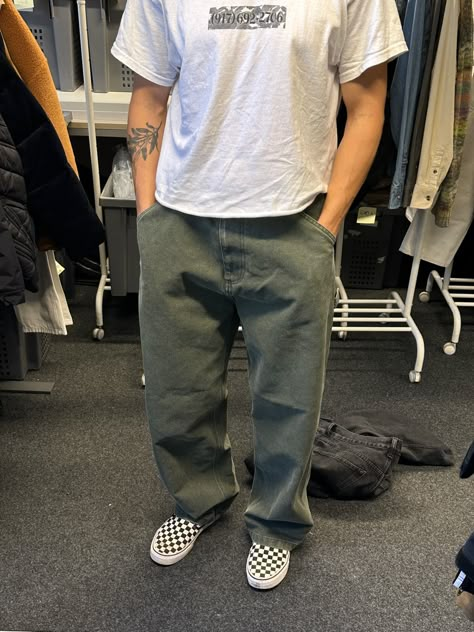 Vans Shoes Outfit Mens, Man Outfit Inspiration, Mens Vans Outfit, Styling Vans, Vans Shoes Outfit, Aesthetic Outfit Men, Vans Outfit Men, Outfit Cowo, Vans Slippers