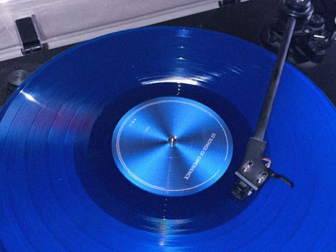 U2 - Songs of Experience (Blue Vinyl) Playlist Covers Blue Aesthetic, Blue Jazz Aesthetic, Rhythm And Blues Music Aesthetic, Blue Playlist Covers Aesthetic, Blue Popstar Aesthetic, 80s Blue Aesthetic, 90s Blue Aesthetic, Blue Guitar Aesthetic, U2 Aesthetic