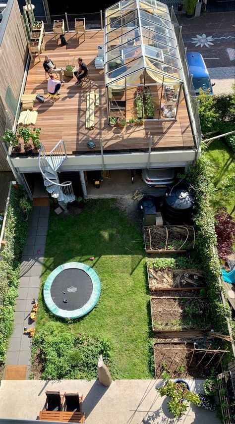 Greenhouse On Rooftop, Rooftop Greenhouse Roof Gardens, Greenhouse Terrace, Small Roof Terrace, Roof Garden Ideas, Rooftop Greenhouse, Roof Design Ideas, Terrace Garden Ideas, Rooftop Gardens