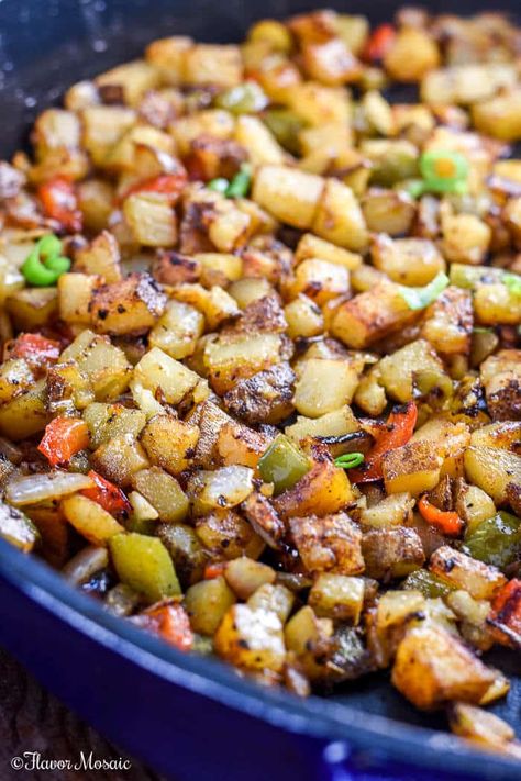 Breakfast Potatoes With Peppers And Onions, Potatoes And Jalapenos, Potatoes With Bell Peppers And Onions, Mexican Breakfast Potatoes Recipes, Breakfast Potatoes With Onions, Homestyle Potatoes Breakfast, Red Potato Breakfast Recipes, Red Potatoes Breakfast, Mexican Breakfast Potatoes