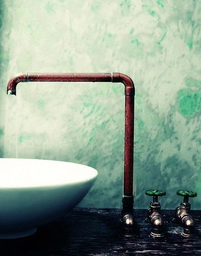 Copper Pipe Room Divider, Towel Rack, Furniture - Improvised Life Industrial Sink, Industrial Faucet, Rustic Bath, Copper Taps, Copper Faucet, Industrial Bathroom, Bathroom Counter, Bad Design, Industrial House