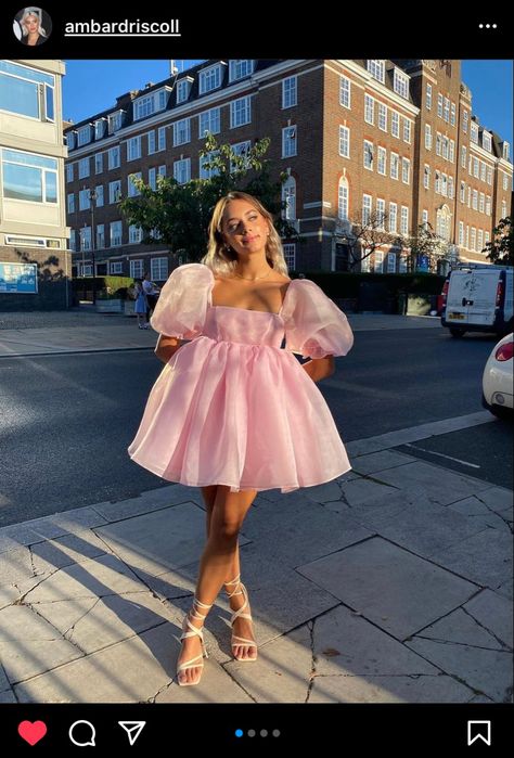 i want this dress Birthday Puffy Dress, Babydoll Dress Styling, Poofy Dress Poses, Puffy Dress Photoshoot, Poofy Sleeve Dress, Puffy Birthday Dress, Puffy Shoulder Dress, Short Poofy Dresses, White Sparkly Dress