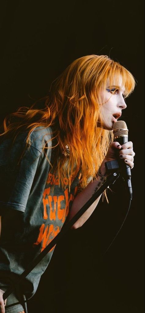 Hayley Williams Wallpaper, Paramore Wallpaper, Paramore Concert, Haley Williams, Hayley Paramore, Taylor York, Paramore Hayley Williams, Love This Pic, Women Of Rock