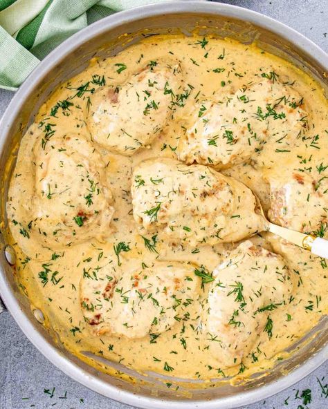 Creamy Lemon Dill Sauce, Dill Sauce Recipe, Lemon Dill Chicken, Lemon Chicken Thighs, Cafe Owner, Dill Chicken, Chicken Smothered, Lemon Dill Sauce, Dill Recipes