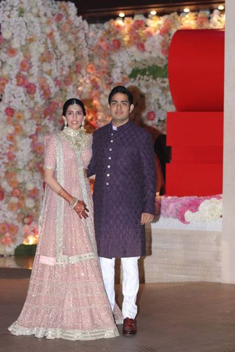 Shloka Ambani, Maroon Sherwani, Shloka Mehta, Akash Ambani, India Aesthetic, Ambani Wedding, Indian Engagement, Pre Engagement, Nita Ambani