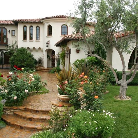 Colombatto Oceano - Mediterranean - Exterior - Orange County - by James Glover Home, Inc. | Houzz Spanish Mediterranean Exterior, California Casual Exterior, Tuscany Homes Exterior, Modern Mediterranean Homes Exterior Spanish Style Houses, California Homes Exterior, Mediterranean Home Exterior, Modern Mediterranean Homes Exterior, Spanish Style Homes Exterior, Mediterranean House Exterior