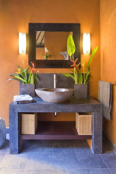 Balinese style powder room Balinese Bathroom, Balinese Interior, Bali Decor, Balinese Style, Balinese Decor, Tropical Bathroom, Farmhouse Side Table, Cute Dorm Rooms, Outdoor Bathrooms