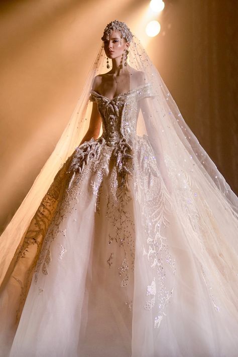 Dress Fashion Show, Elie Saab Wedding Dress, Elie Saab Bridal, Wedding Dress Fashion, Reception Gowns, Elie Saab Haute Couture, Ellie Saab, Elie Saab Spring, Elie Saab Couture