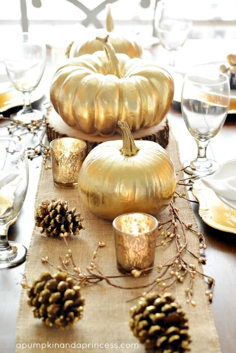 A seriously gorgeous Autumn centerpiece from @Crystal A Pumpkin  A Princess 48 Table, Gold Table Decor, Thanksgiving Crafts Diy, Tafel Decor, Gold Pumpkins, Thanksgiving Diy, Thanksgiving Tablescapes, Gobble Gobble, Giving Thanks