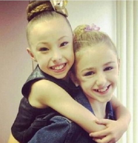 Chloe and Sophia Lucia! Dance Moms Sophia, Chloe Lukasiak Dance Moms, Chloe Lukasiak Dance, Kaylee Quinn, Sofia Lucia, Dance Moms Chloe, Brooke And Paige, Sophia Lucia, Nia Frazier