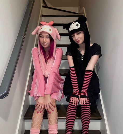 𝕵𝖔𝖗𝖉𝖆𝖓 on Instagram: “kuromi and my melody🥰” Kuromi And My Melody Cosplay, My Melody And Kuromi Outfit, My Melody And Kuromi Costume, Kuromi Costume, Kuromi Cosplay, Kuromi Halloween, Kuromi Outfit, Hello Kitty Costume, Kuromi And My Melody