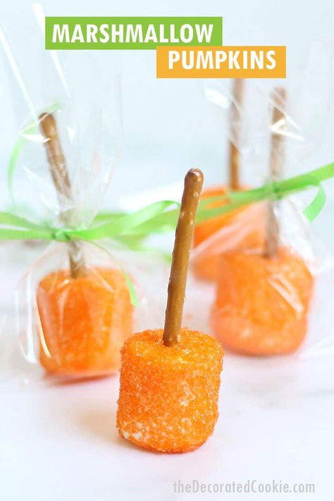 PUMPKIN MARSHMALLOWS: Coat marshmallows with sprinkles and add a pretzel to make a perfect Fall Fest or school bake sale treat. Fall Treat Ideas, Fall Snack Ideas, School Bake Sale, Fall Finger Foods, Fall Bake Sale, Incredible Desserts, Bake Sale Treats, Kids Food Crafts, Fall Carnival