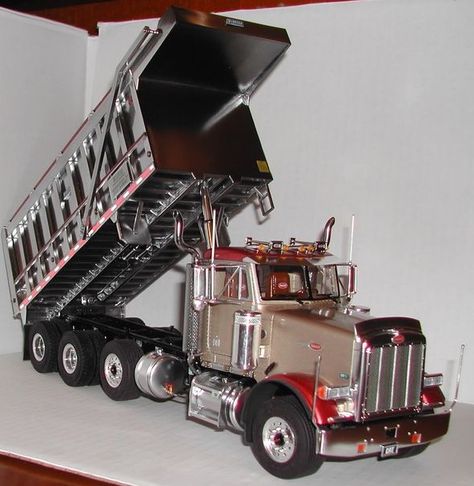 Rc Construction Equipment, Peterbilt Dump Trucks, Truck Scales, Model Truck Kits, Diecast Trucks, Rc Cars And Trucks, Train Truck, Custom Big Rigs, Plastic Model Cars