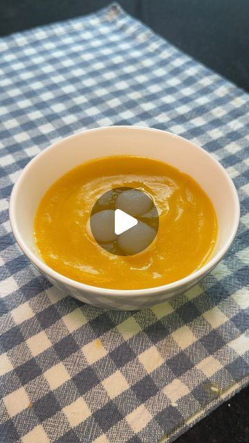 Alanna’s Kitchen on Instagram: "✨ Save this Korean Pumpkin Porridge Recipe ✨

As an asian girl who is trying to lose weight but struggles to cut out sugar, my number one habit for controling my sweet tooth is to swap out for not-too-sweet asian  desserts like this korean pumpkin porridge. The natrual sweetness from squash makes the transition a whole lot easier. 

💕  Follow @yourfriendalanna for more asian & diet recipes like this! 

Ingredients 
* 1 kabocha 
* 1/2 cup sweet rice flour
* 4 cup of water
* 2 tbsp sugar 
* 1/2 tsp salt

For little rice balls
* 1/2 cup sweet rice flour 
* 2 tsp sugar
* 1/4 tsp salt

Instructions
1. Cut the kabocha into  quarters and remove the seeds. 
2. Place in a pot and fill with 6 cups of water. 
3. Boil over medium high for 30 minutes. Discard the water. Pumpkin Porridge Recipe, Pumpkin Porridge, Sweet Rice Flour, Asian Diet, Cut Out Sugar, Asian Sweets, Sweet Rice, Porridge Recipes, Cup Of Water